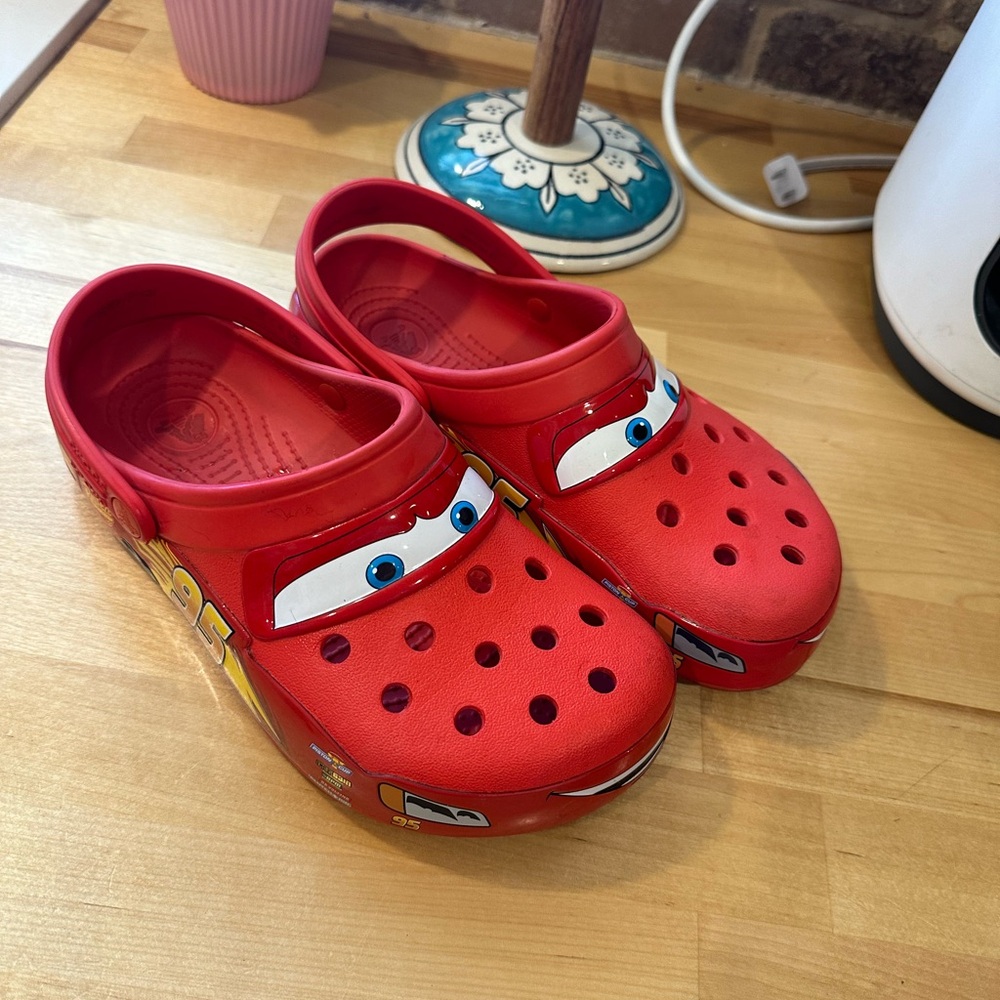 Disney cars lightning McQueen crocs